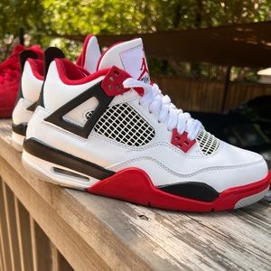 Jordan 4’s Fire Red